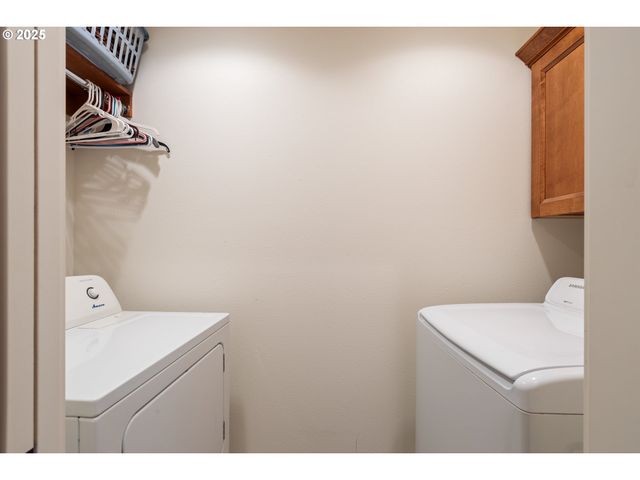 700 Se TOKAY St, Winston, OR 97496