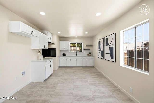 8417 Columbus Avenue, North Hills, CA 91343