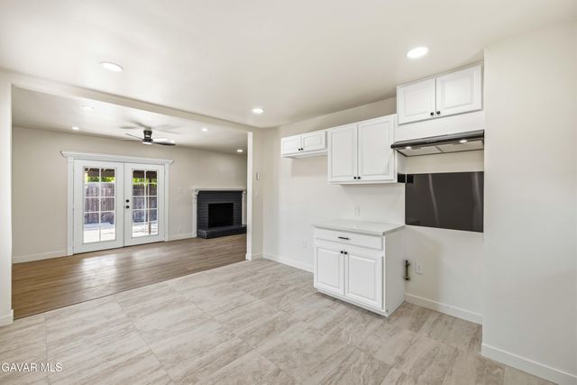 8417 Columbus Avenue, North Hills, CA 91343