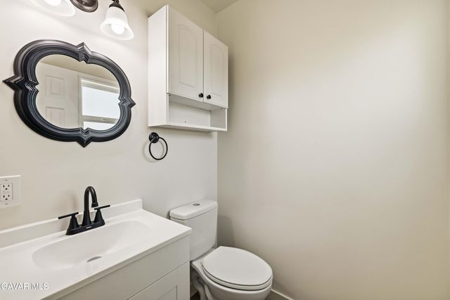 8417 Columbus Avenue, North Hills, CA 91343