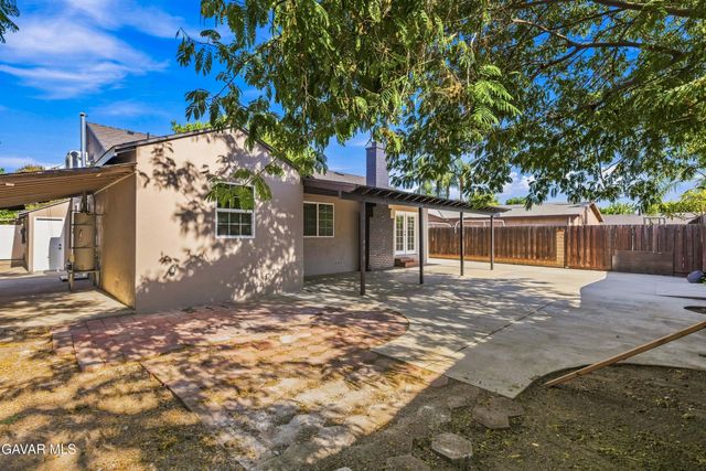 8417 Columbus Avenue, North Hills, CA 91343