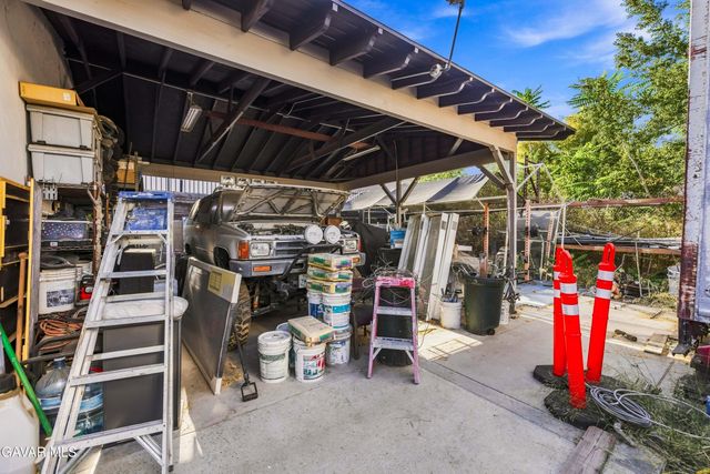 8417 Columbus Avenue, North Hills, CA 91343