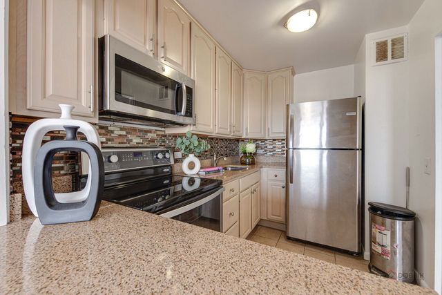 5445 N Sheridan Road 3805, Chicago, IL 60640