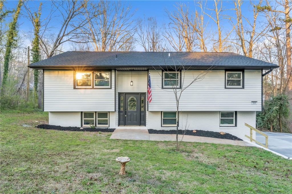 319 Catawba Circle, Seneca, SC 29672