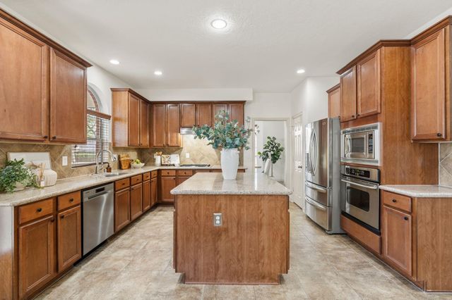 7414 Bright Lake Bend Ln, Richmond, TX 77407