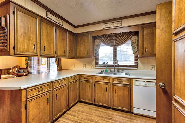 167 Great Meadows Dr, Gaffney, SC 29340