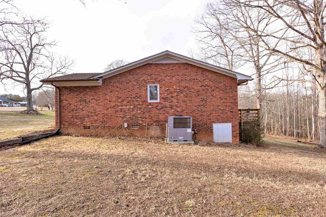 167 Great Meadows Dr, Gaffney, SC 29340