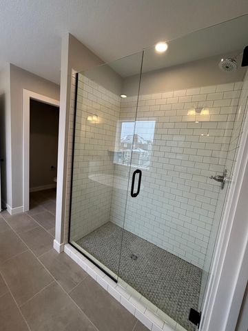 4066 Arbor Drive, Woodbury, MN 55129