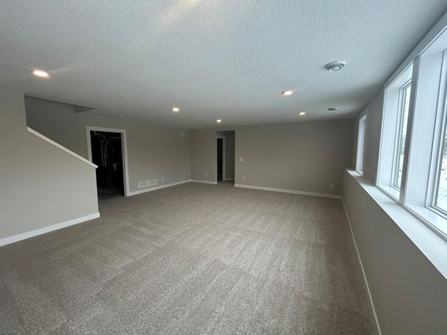 4066 Arbor Drive, Woodbury, MN 55129