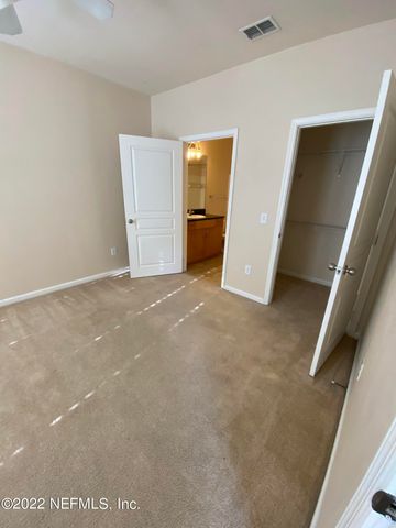 8290 GATE Parkway W 901, Jacksonville, FL 32216