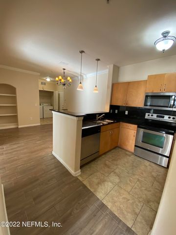 8290 GATE Parkway W 901, Jacksonville, FL 32216