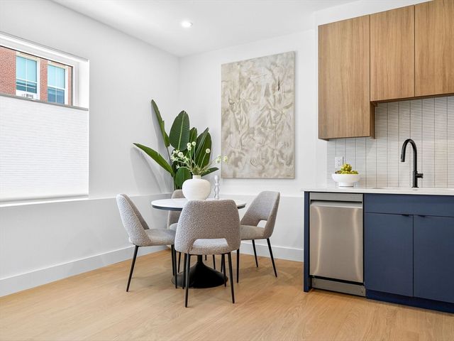 27 Dixwell St 4, Boston, MA 02119