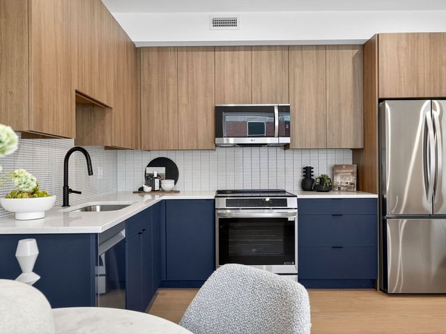 27 Dixwell St 4, Boston, MA 02119