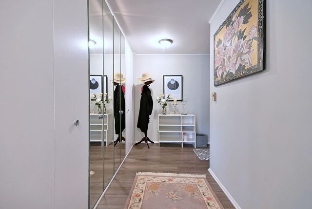 360 Claymoor Avenue 2E, Hinsdale, IL 60521