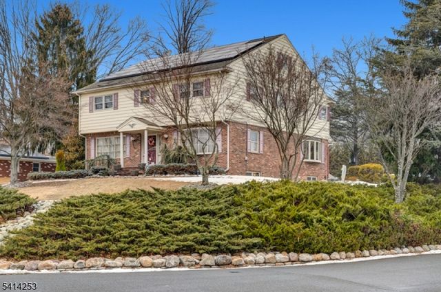 403 Roberts Ln, Scotch Plains Twp., NJ 07076