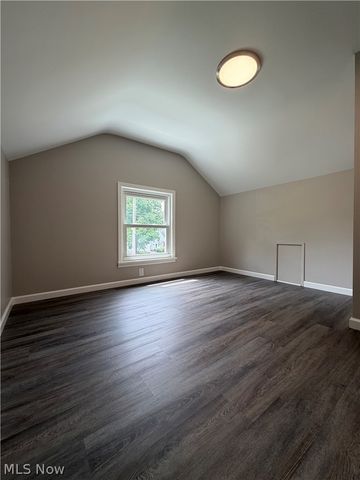 1199 Mayfield Ridge Road, Cleveland, OH 44124