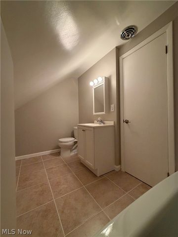 1199 Mayfield Ridge Road, Cleveland, OH 44124