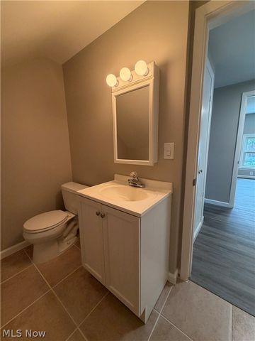 1199 Mayfield Ridge Road, Cleveland, OH 44124