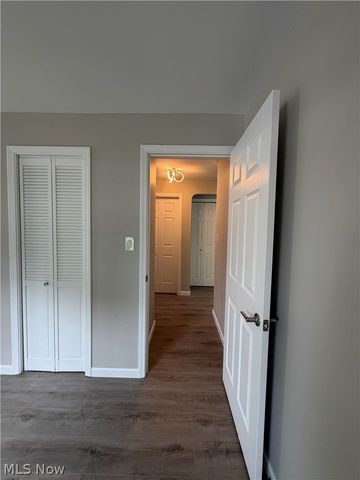 1199 Mayfield Ridge Road, Cleveland, OH 44124