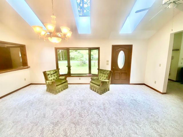 2804 Gladstone Avenue, Gladstone, MI 49837