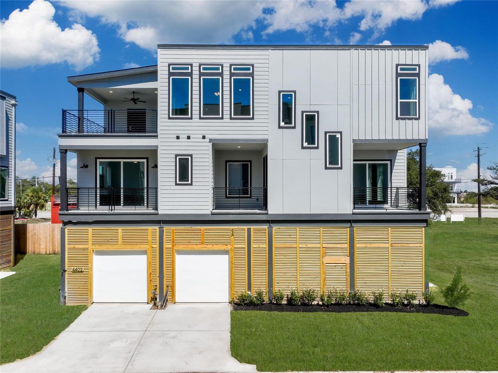 4402 Anthony Court Lane, Seabrook, TX 77586