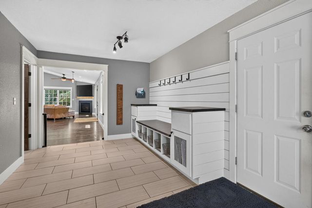 1825 Pineo Grove Lane, Princeton, IA 52768