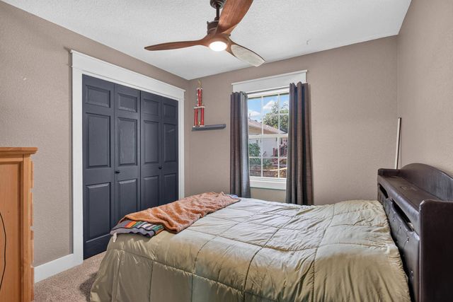 1825 Pineo Grove Lane, Princeton, IA 52768