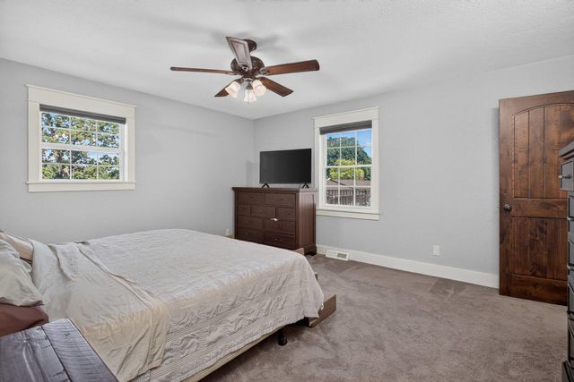 1825 Pineo Grove Lane, Princeton, IA 52768