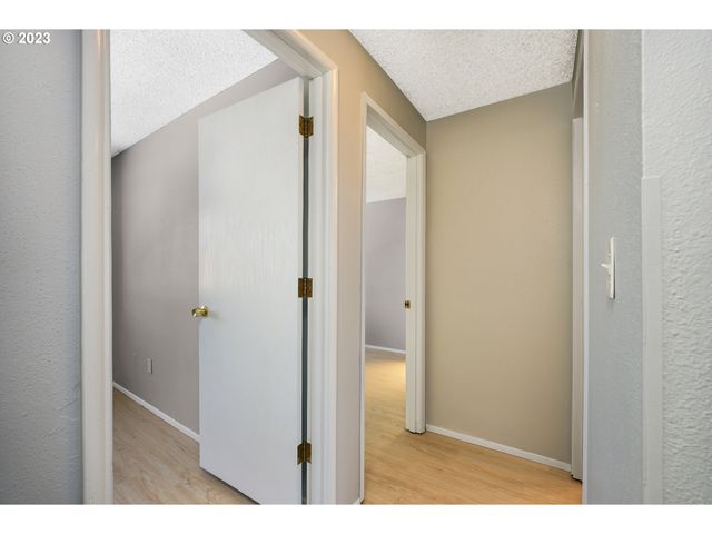 1470 Se WALNUT St 206, Hillsboro, OR 97123