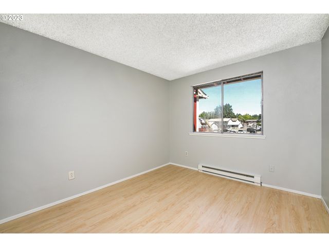 1470 Se WALNUT St 206, Hillsboro, OR 97123