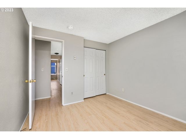 1470 Se WALNUT St 206, Hillsboro, OR 97123