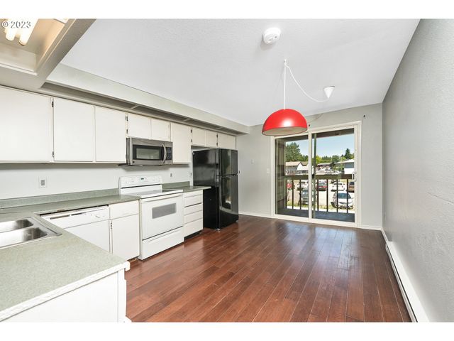 1470 Se WALNUT St 206, Hillsboro, OR 97123