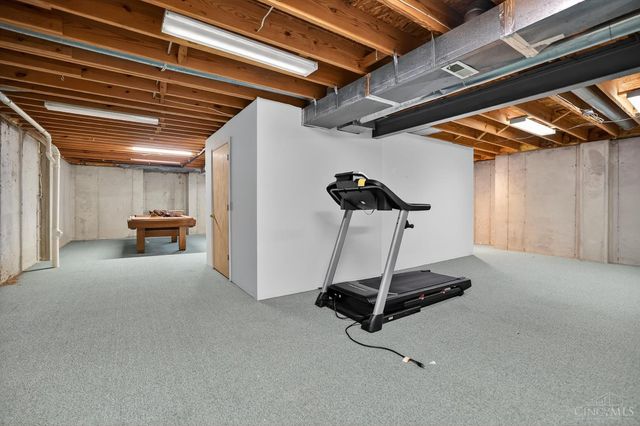 8335 Charming Manor, West Chester, OH 45069