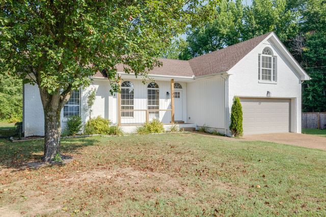 103 Hunterwood Ct, White House, TN 37188