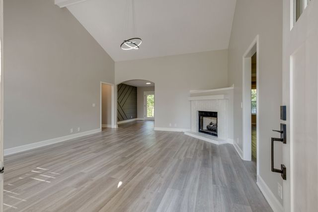 103 Hunterwood Ct, White House, TN 37188