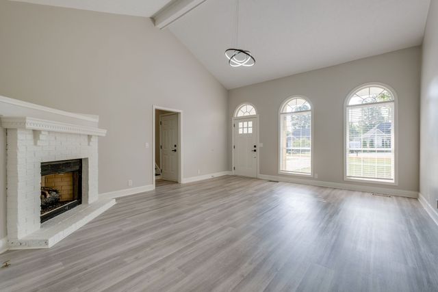 103 Hunterwood Ct, White House, TN 37188