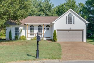 103 Hunterwood Ct, White House, TN 37188