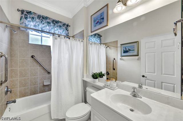 16208 Parque LN, Naples, FL 34110