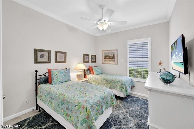 16208 Parque LN, Naples, FL 34110