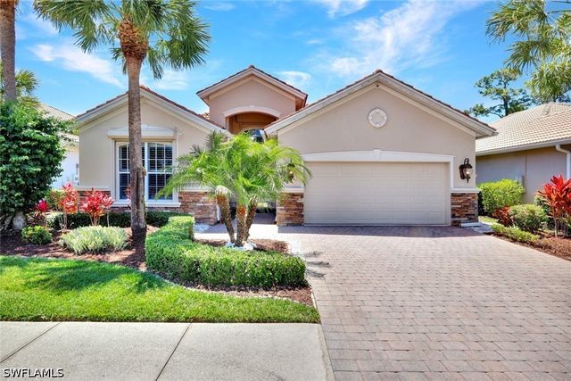 16208 Parque LN, Naples, FL 34110