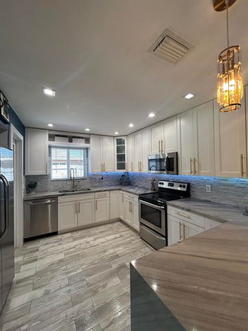 4321 NW 15th Avenue, Oakland Park, FL 33309