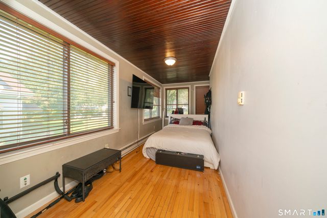 33 Collins Parkway, Meriden, CT 06450
