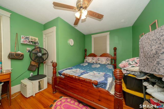 33 Collins Parkway, Meriden, CT 06450