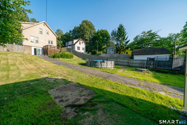 33 Collins Parkway, Meriden, CT 06450