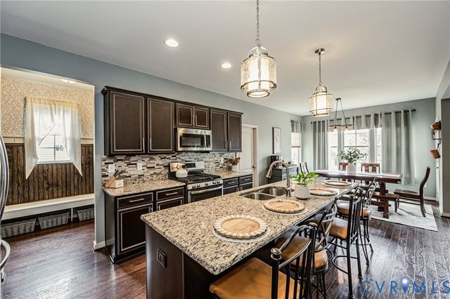 11900 James Overlook Ct, Chester, VA 23836