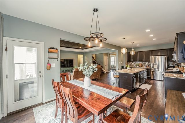 11900 James Overlook Ct, Chester, VA 23836