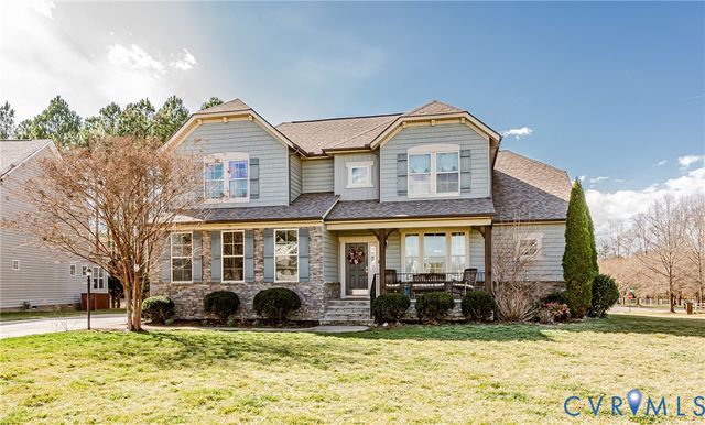 11900 James Overlook Ct, Chester, VA 23836