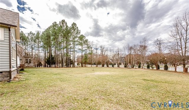 11900 James Overlook Ct, Chester, VA 23836