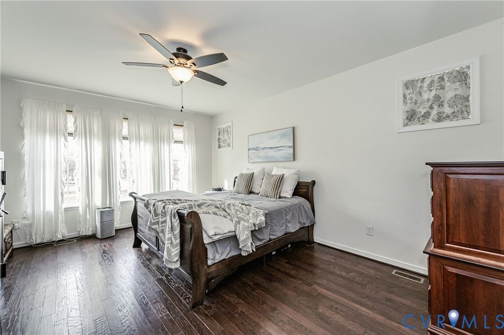 11900 James Overlook Ct, Chester, VA 23836