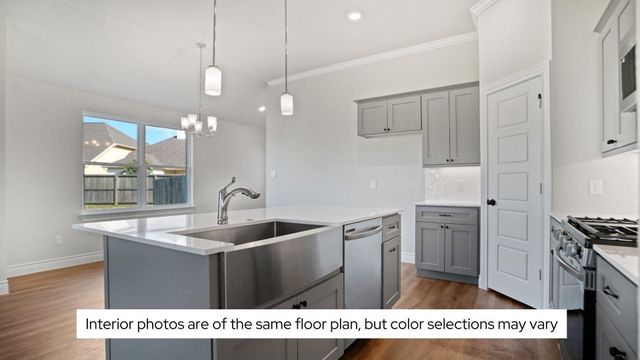 10300 Cabo Del Sol Drive, Cleveland, TX 77327